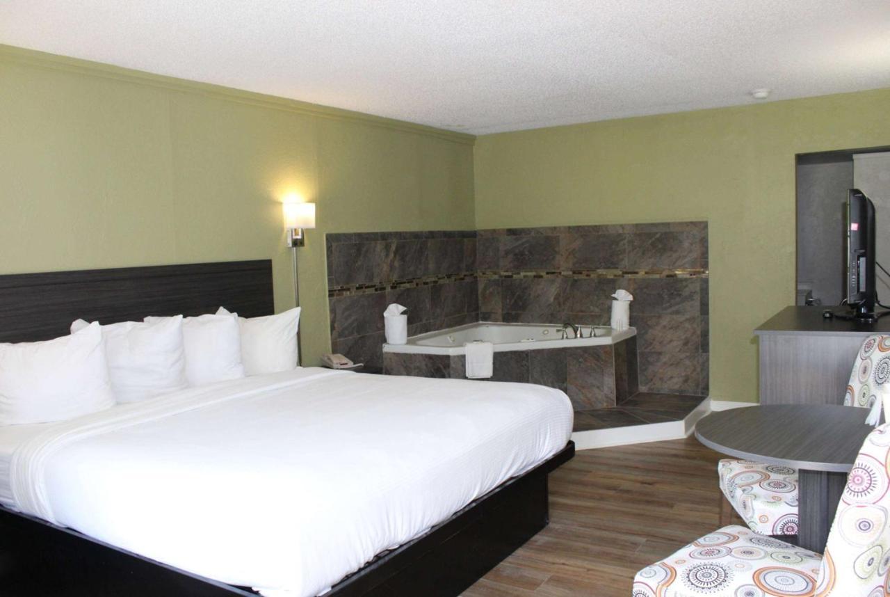 Baymont By Wyndham Front Royal Near Shenandoah National Park Hotel Bagian luar foto